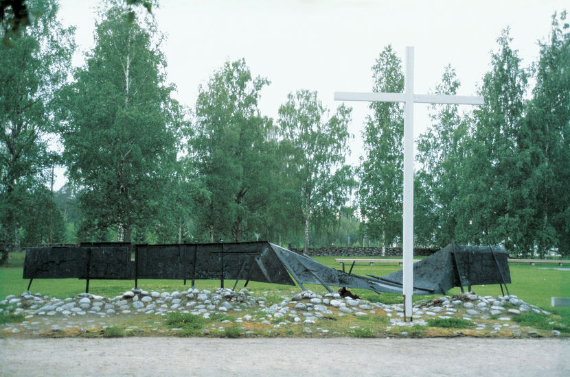 Sankarimuistomerkki “Kaatunut raja-aita” 1964, Kesälahti
