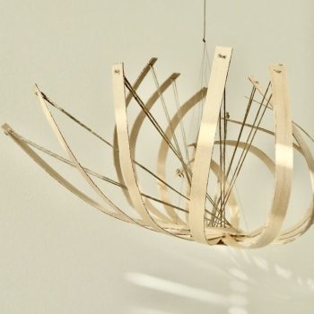 Name of the work: “Kuinka monta omenalohkoa?”