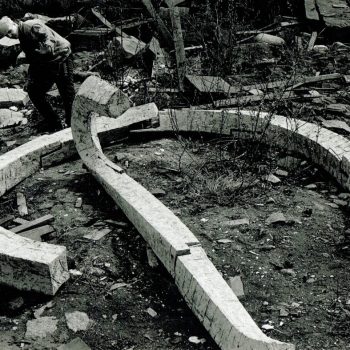 Name of the work: “Hevosenkenkä ja koukku”