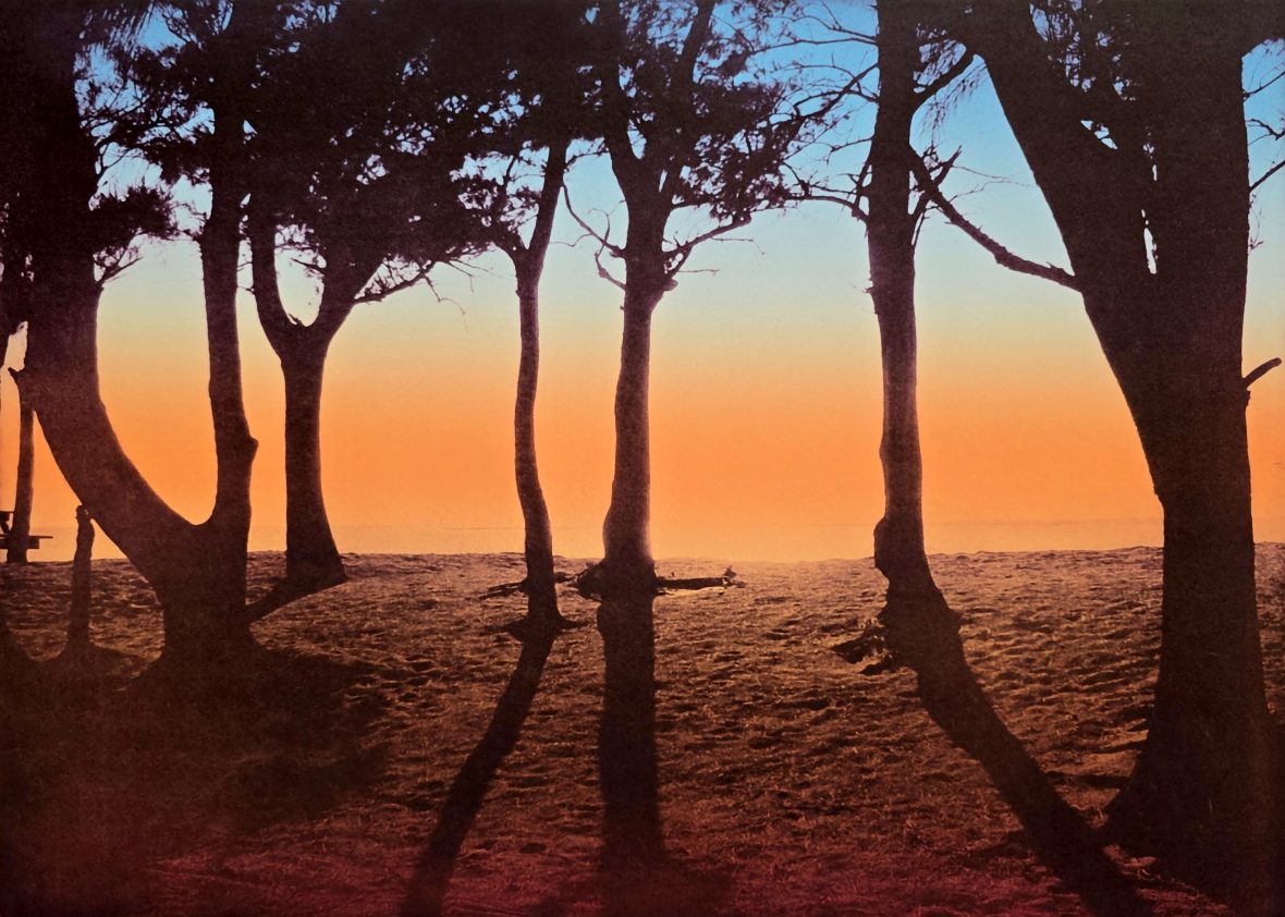 Niijima – Ilta rannalla