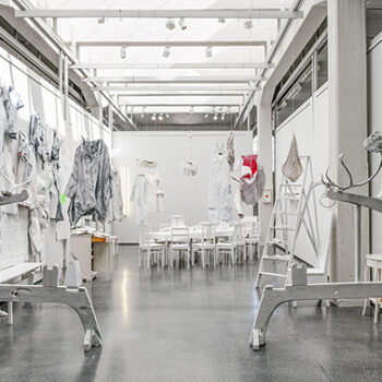 Teoksen nimi: Kaikki katoaa valkoiseen Lapuan Taidemuseo 2021