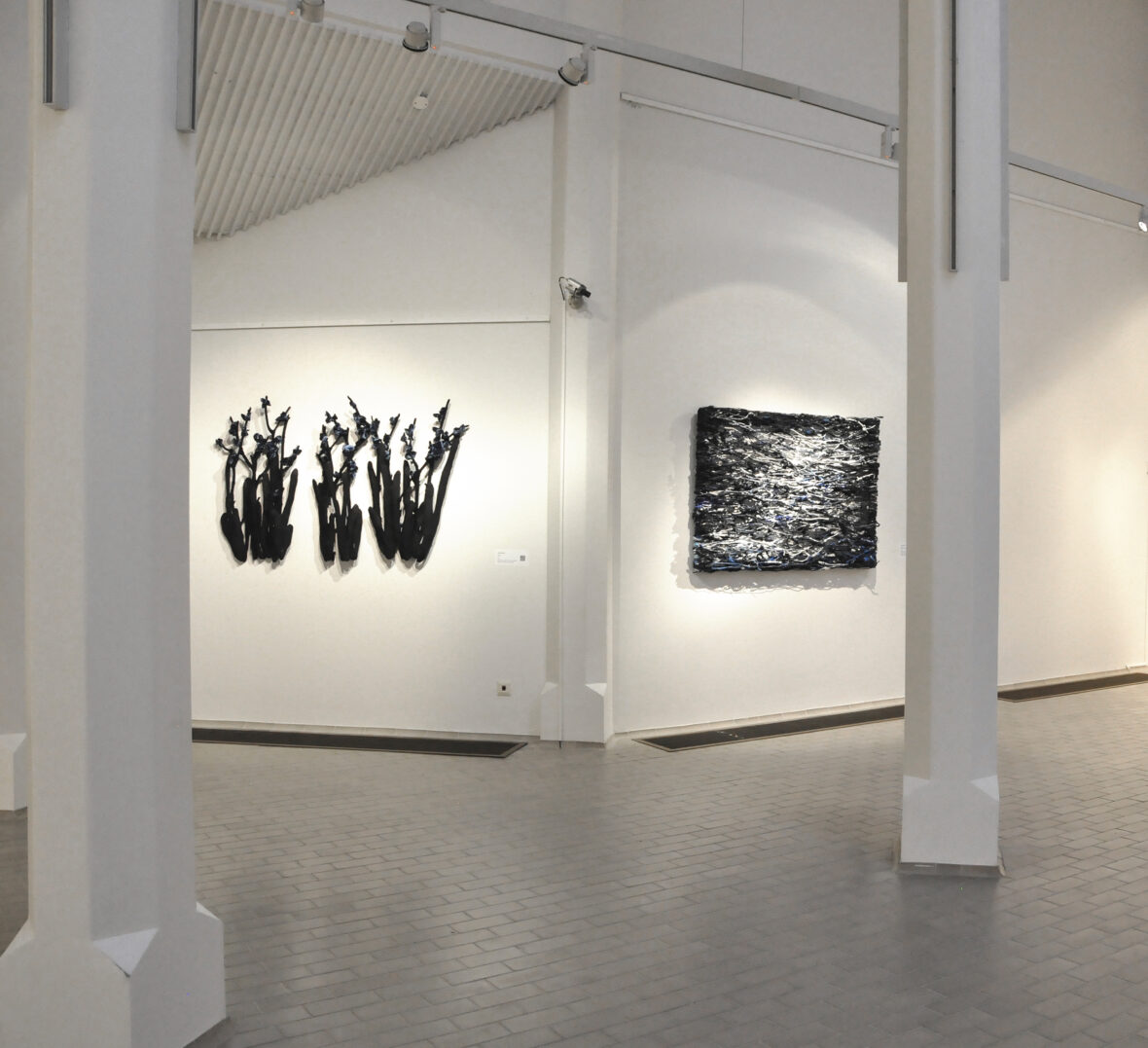 Teokset: Hope  ja Hahmoton