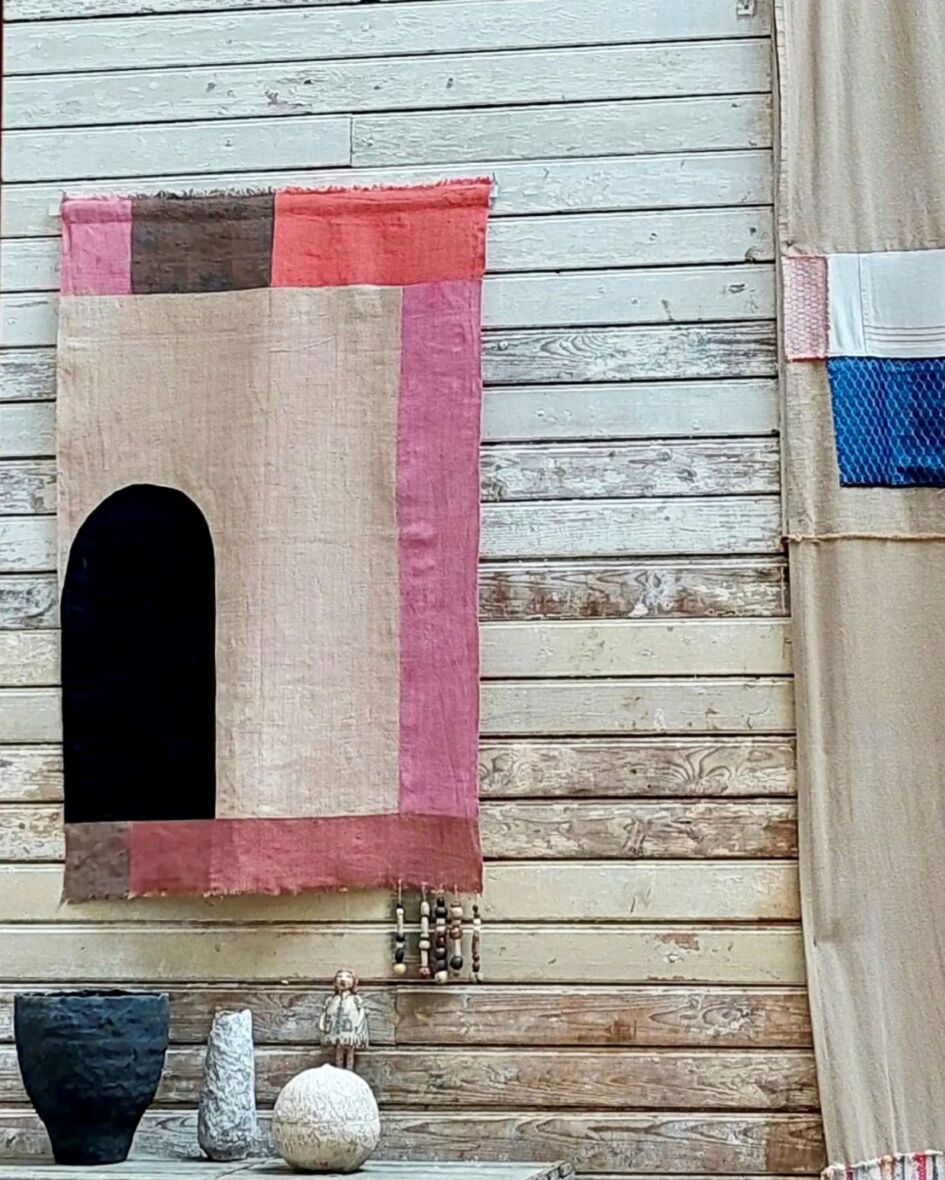 Luostarin puutarhassa ( In the monastery garden )