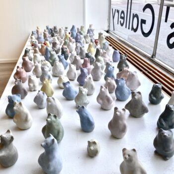 Teoksen nimi: Rump rump rellaa, Keramiikka-sarja karhuista