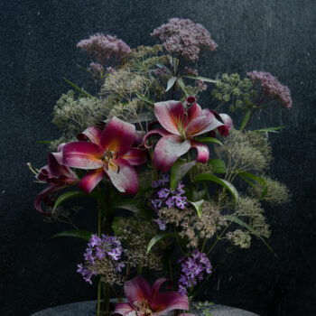 Teoksen nimi: Flowers in Ash Rain, from the series Greetings from Broken Flowers, 2023