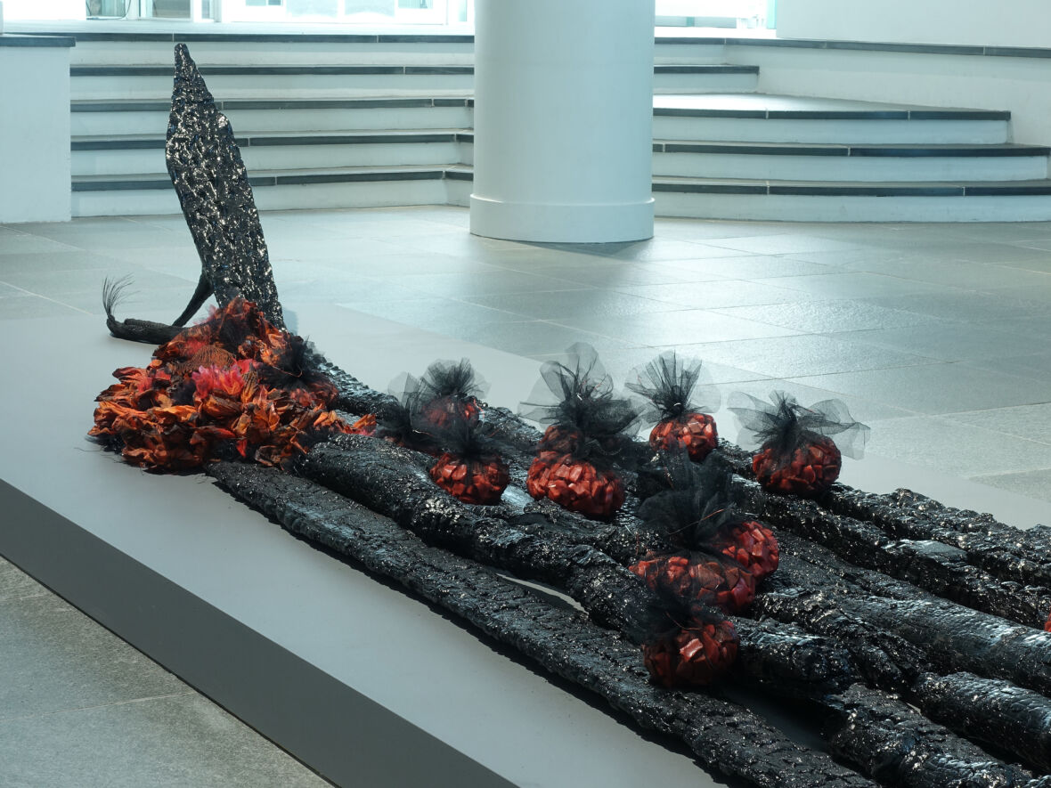 Hiipuva hiillos / Dying Embers