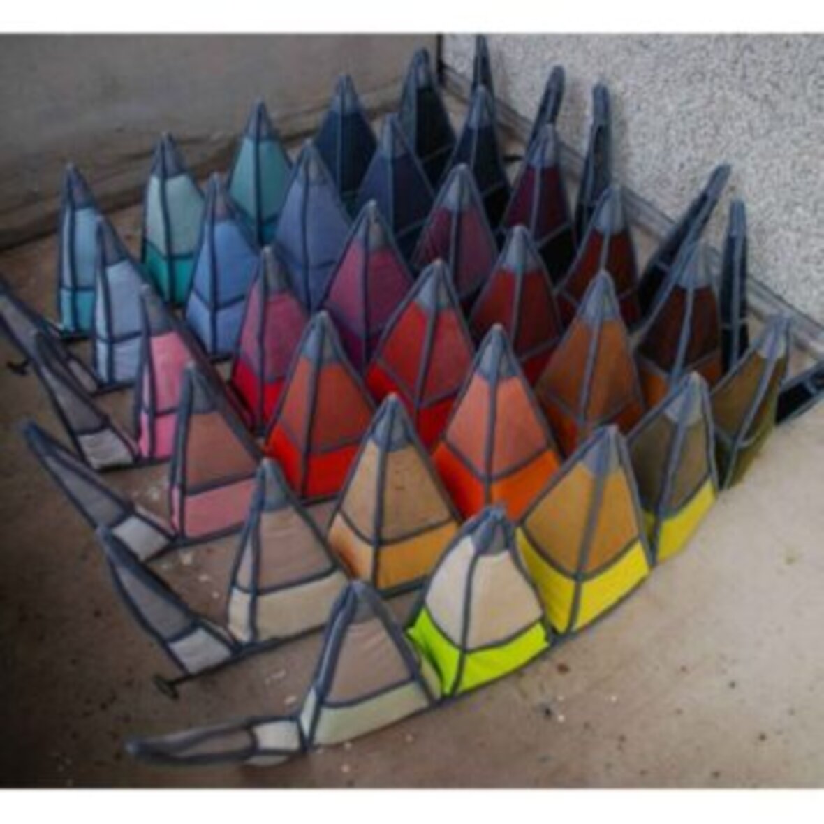 Name of the work: Pallo- läpileikkaus väriavaruudesta 2008, 2024