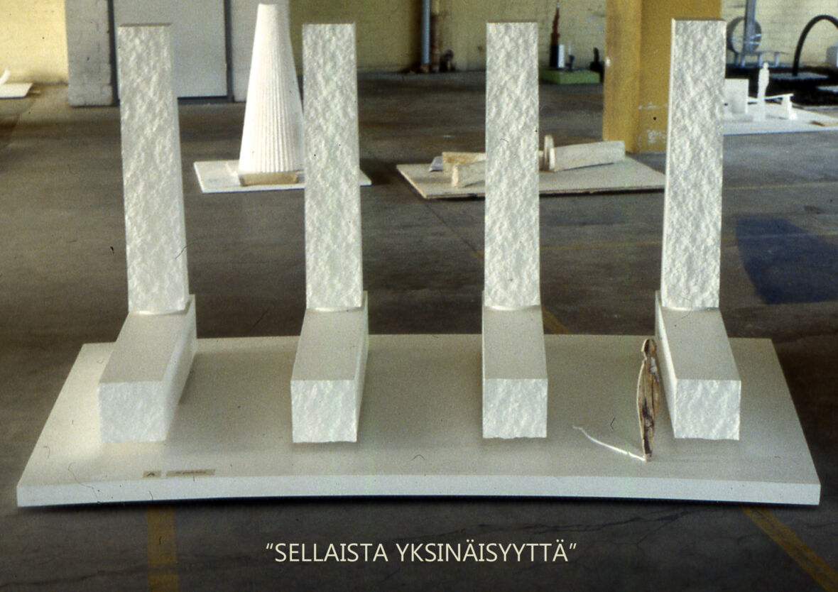 SELLAISTA YKSINÄISYYTTÄ