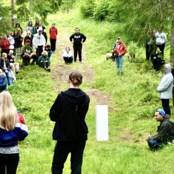 Teoksen nimi: KOHTA – HEAR @ AHOLANSAARI 1.7 – 11.8.2023