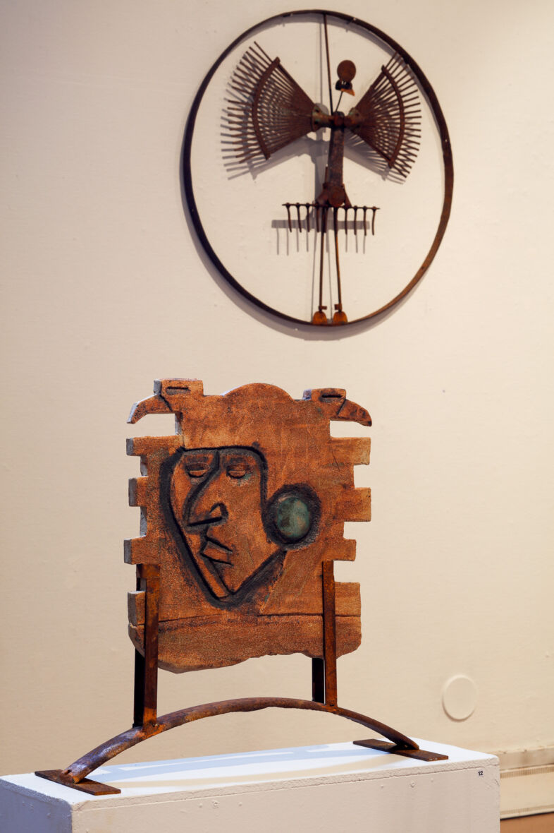 Muistijälki (edessä), Varhainen unikuva (takana)