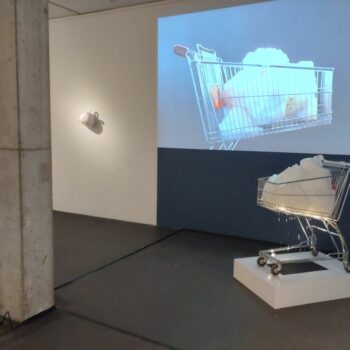 Teoksen nimi: Outlet