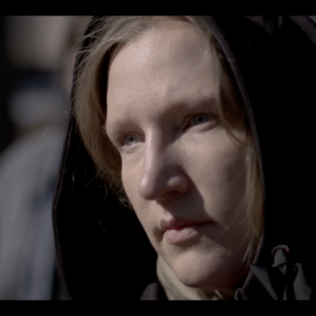 Teoksen nimi: Suu on sillä auki/ Mouth wide open