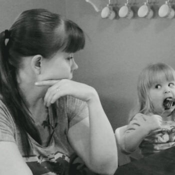 Teoksen nimi: Onni / The Joy of Everyday Life