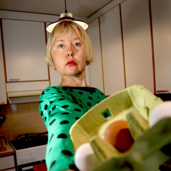 Teoksen nimi: Bad Eggs