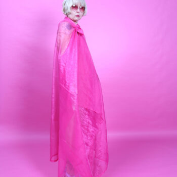 Teoksen nimi: Taikaviitta