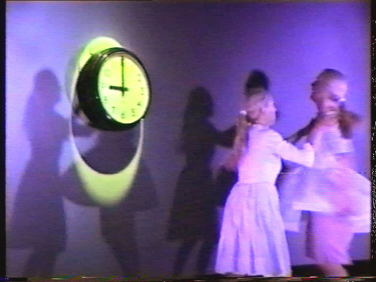 ”Skolaris” video-osuudet ja installaatio, Nykytaiteen museo 1993